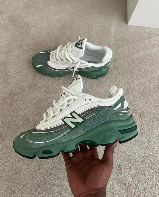 New Balance 1000